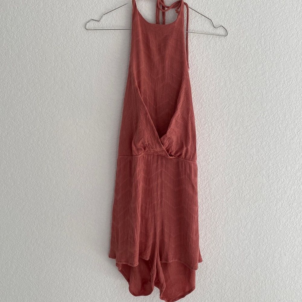FLOWY OPEN BACK ROMPER
